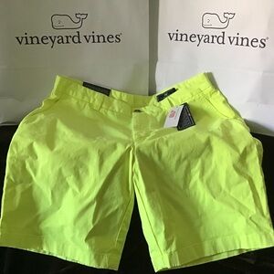 NWT Vineyard Vines Mens Classic Fit 9” Breaker shorts Safety Yellow size 30